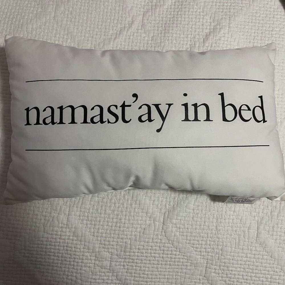 Dormify- Namaste Pillow